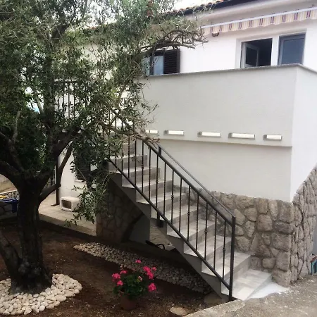Nina * Omišalj